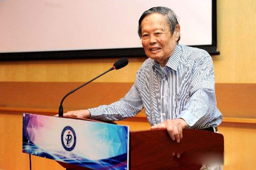 李政道和杨振宁谁的成就大 肯定是杨振宁成就大