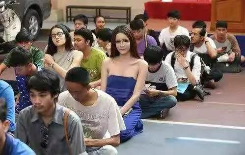 泰国人为什么不愿意当兵 征兵现场可谓是大型搞笑现场