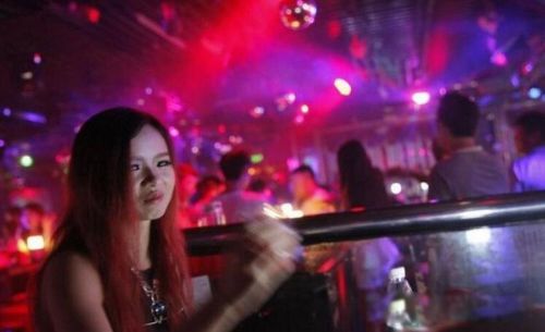 ҹ��Ů�����չ��� �޸����˽�����һ�ι�ȥ������