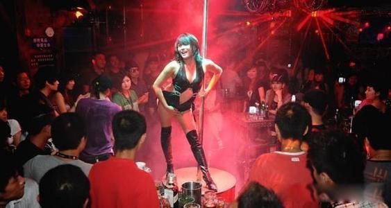 ҹ��Ů�����չ��� �޸����˽�����һ�ι�ȥ������