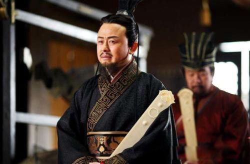 焚书坑儒的真相 引出秦始皇焚书坑儒的原因