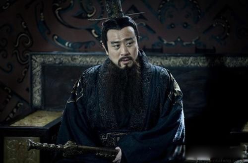 焚书坑儒的真相 引出秦始皇焚书坑儒的原因