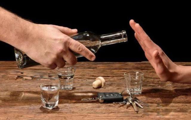 ����˹��Ů���� ��ͷ�洦�ɼ�������Ů��