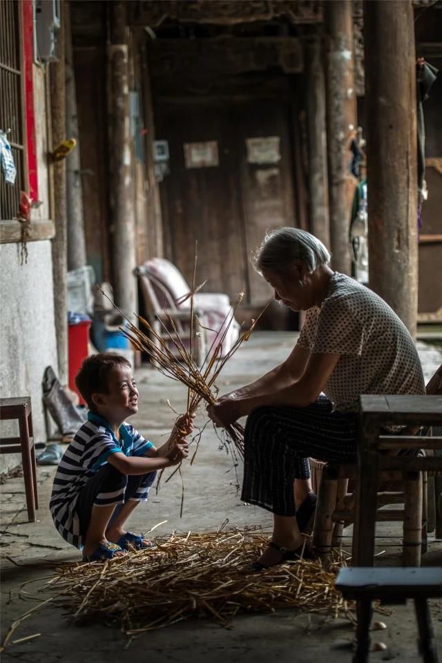 老人临终前的征兆有哪些 去世前会存在一些征兆