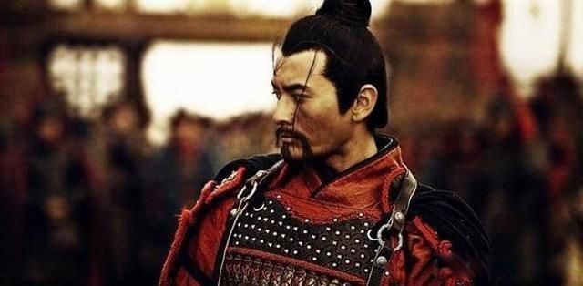 岳飞墓前跪五个人是谁 罗汝辑撤下了他的雕像