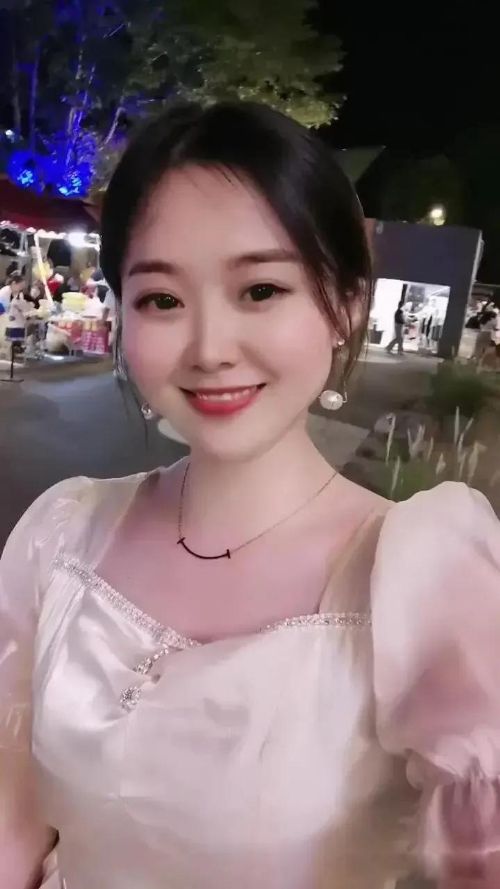 有趣的灵魂百里挑一,好看的皮囊千篇一律什么意思 外在的美俱有欺骗性
