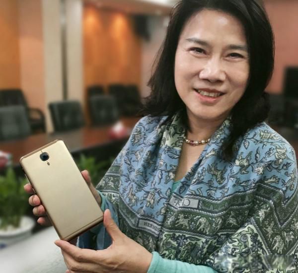 董明珠的儿子长的什么样子 为什么单身这么多年不结婚