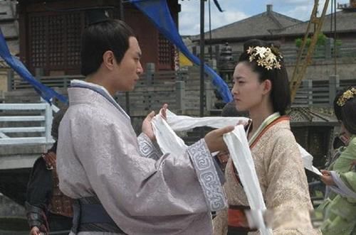 陪葬与殉葬的区别是什么 古代的殉葬是如何进行的