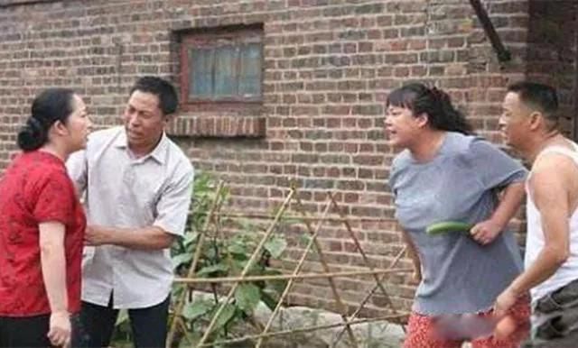 螃蟹女网络意思 两个跟螃蟹有关的特点