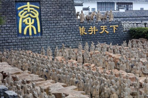 秦始皇的墓葬为什么不挖 地宫水银河中
