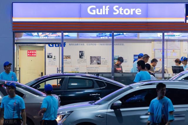 油价为什么突然暴涨 国内油价为什么还在涨