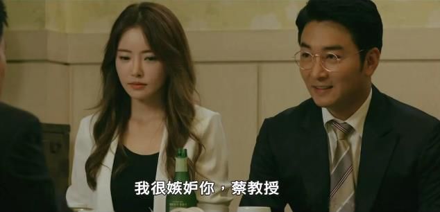 一,《姐妹:监禁的回忆》讲述了一位小超市店长敏智的一系列故事,她的