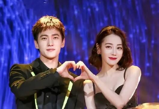 ����͵����Ȱ����º�����һ���� �ǲ�����һ���˹�����������