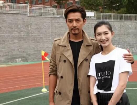 ����͵����Ȱ����º�����һ���� �ǲ�����һ���˹�����������