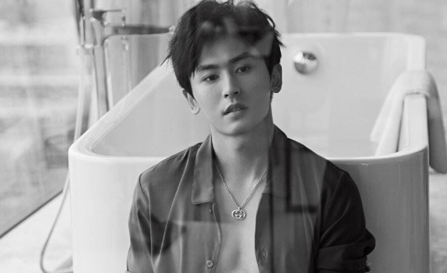 张哲瀚的个人资料简介 龚俊和张哲翰演的电视剧叫什么名字