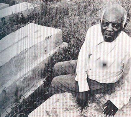 ���ؽ�ʬ�¼�������� 1980�꺣�ؽ�ʬ֮�յĴ�˵