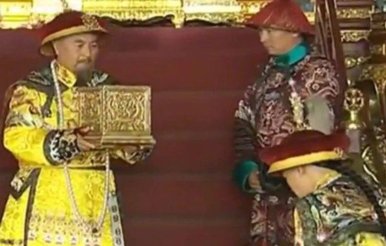 Ǭ¡�Ķ���˭�̳��˻�λ Ǭ¡֮����˭�̳л�λ