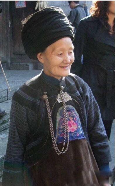 ���������ʱ�����Ƭ��ԭͼ �й����һ��ѹկ����������Ĺ���