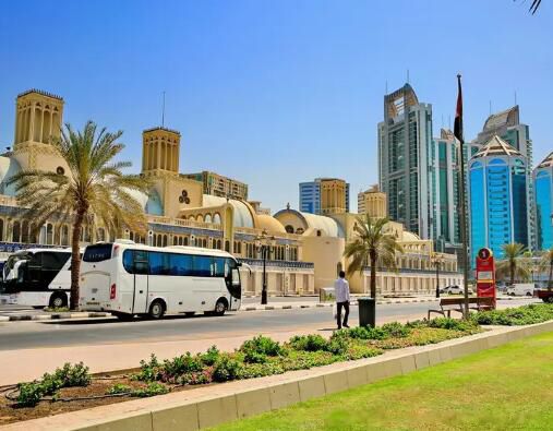 �ϰ��������ĸ����� Ϊʲô�ϰ���ô��Ǯȴ���Ƿ������