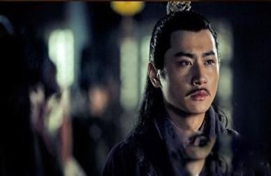 ��ʷ�ϲܲ��м������� �ܲٵĶ��ӴӴ�С���а�˭