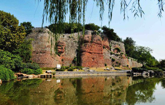 ʯͷ���Ƕ��ҹ��������е����� Ϊʲô�Ͼ���Ϊʯͷ��