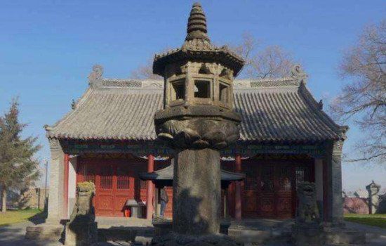 �峯�����ŵ���������ʲô�ط� �ֽ�ط�����λ��