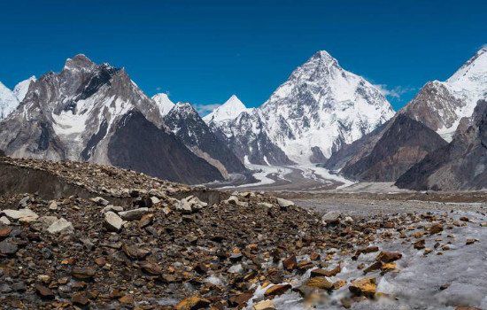 第二高峰乔戈里峰在哪国境内 乔戈里峰比珠穆朗玛峰还难爬吗