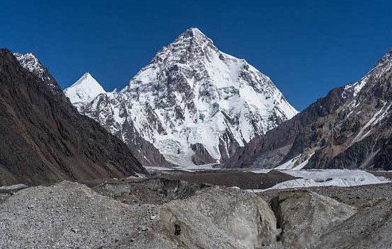 第二高峰乔戈里峰在哪国境内 乔戈里峰比珠穆朗玛峰还难爬吗
