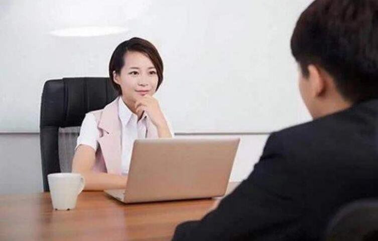 女孩子学什么专业前景比较好 女生专业就业前景排名前十