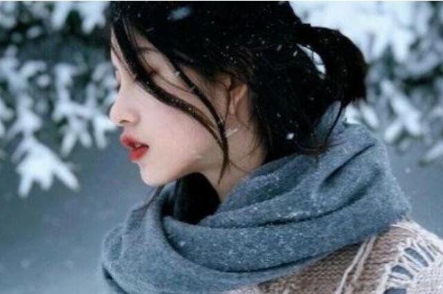 ���׵Ļ���ʵ��� 8��׷Ů���黰��ů�Ķ̾�