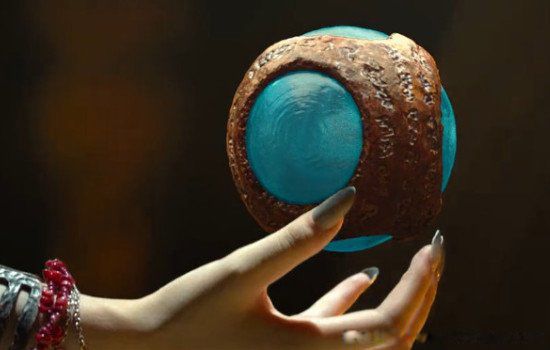 献王和精绝女王的关系是什么 并没有直接关系