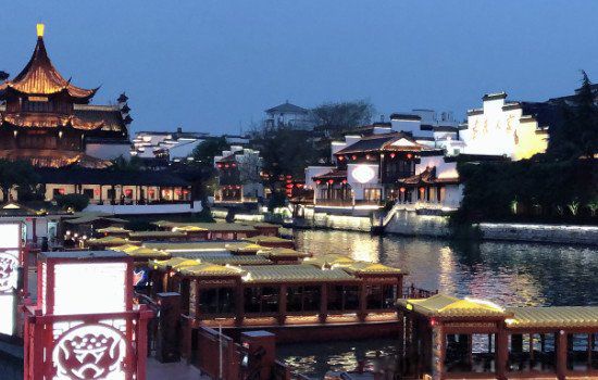 �����Ŷ���ָ�ĸ��ط� ����Ϊ�����Ŷ��ĵط�������