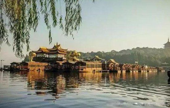 �����Ŷ���ָ�ĸ��ط� ����Ϊ�����Ŷ��ĵط�������