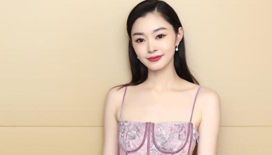 宋轶个人资料图片第二个字念什么 演员宋轶结婚了吗老公是谁