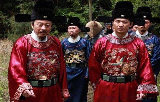 古代的一省之长,布政使是明朝设立的一个官职,相当于现在的省长.