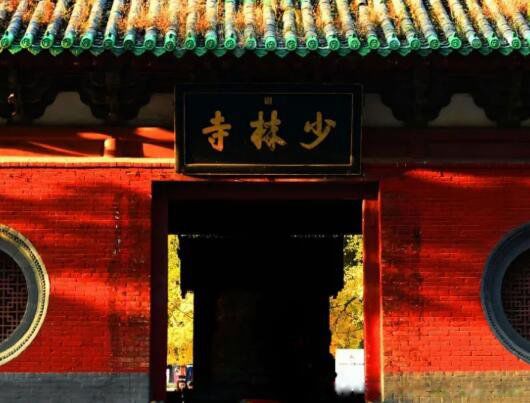 ���µ�һ��ɲ���ĸ������� �ҹ���̱���Ϊ���µ�һ��ɲ