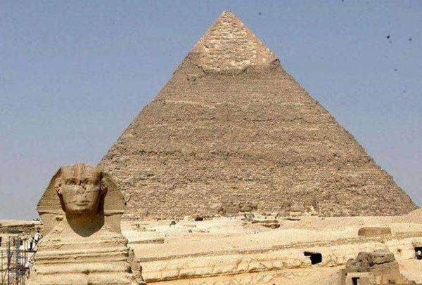 胡夫金字塔的历史图片