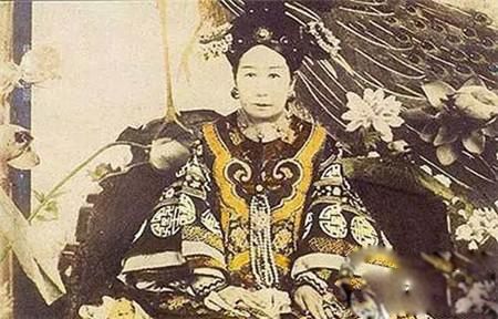 慈禧太后的风流艳史 二十六岁守寡耐不住寂寞