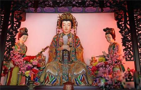 ��ĸ���������ĸ�ǲ���ͬһ���� �����߸�Ů������ʲô����