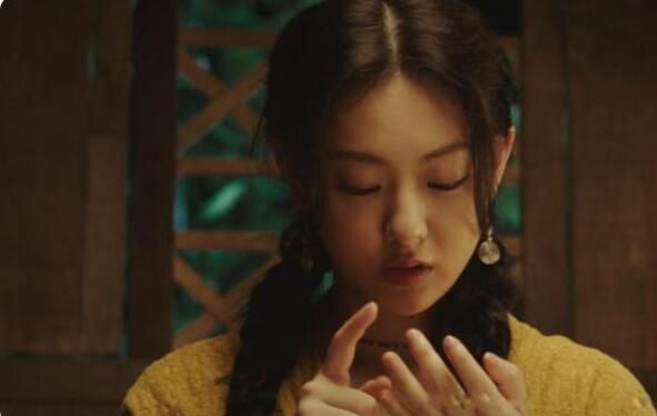云彩为什么要接近张起灵 云彩是张起灵杀的吗