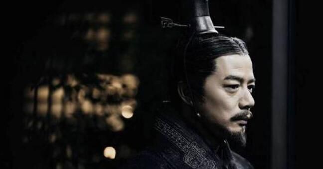 ����Τ�������ĸ����� ��ʼ�ʽ�����Τ�ٸ�ʲô��˼