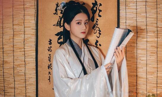 情诗表白100句打动女生心 暗恋一个人的诗句经典