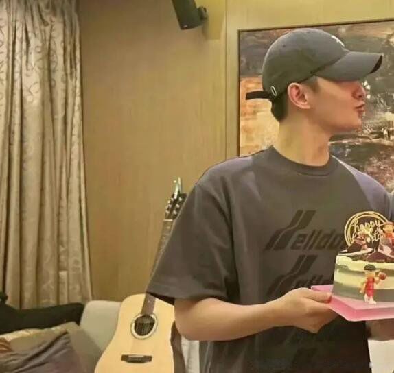 ������¶˼���ݵĵ��Ӿ��ʲô ���������������