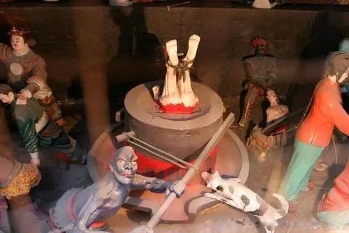 十八层地狱是道教还是佛教的 分别叫什么管什么罪刑