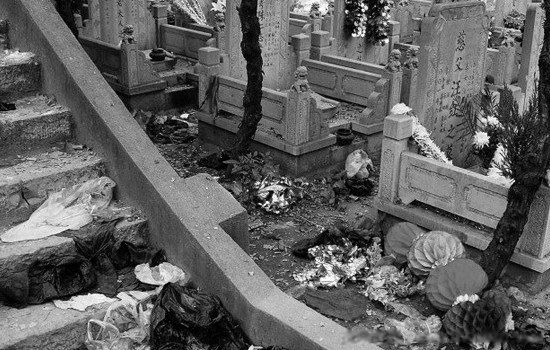 坟头上放什么东西不好 坟墓前最忌讳放什么东西