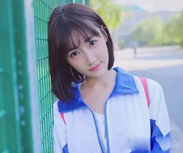 ����У��Ů���� ��У��������Ů������˭