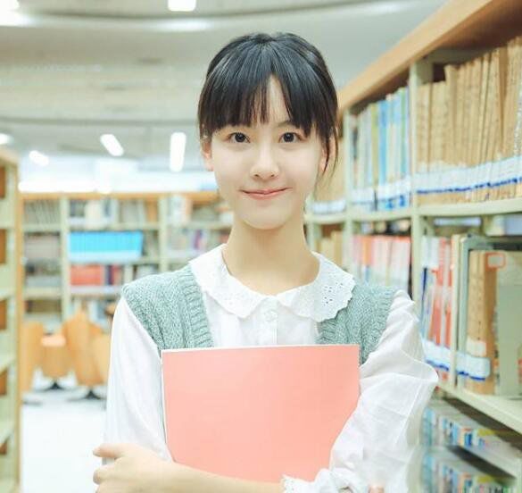 ����У��Ů���� ��У��������Ů������˭