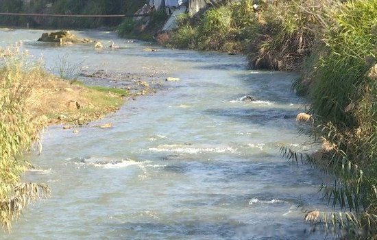 ���߳������������� ��ͨ��ʲô��ʽ��������