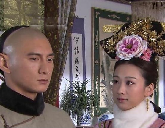 Ӻ�����һ��Ů����˭ �����λŮ��������λ