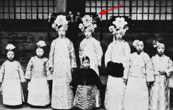 ���ݻʺ�ĺ��ӵ�����˭�� �����������Ľ��